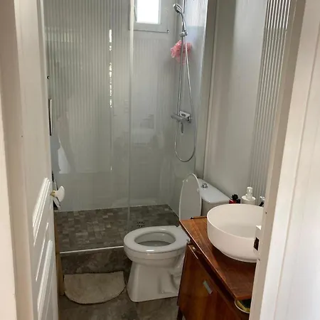 Апартаменты Cozy Parisian Flat Париж